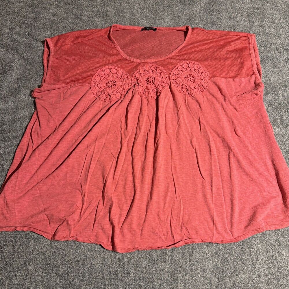 Lane Bryant Shirt Womens 26/28 Pink Pullover Short Sleeve Crochet Floral